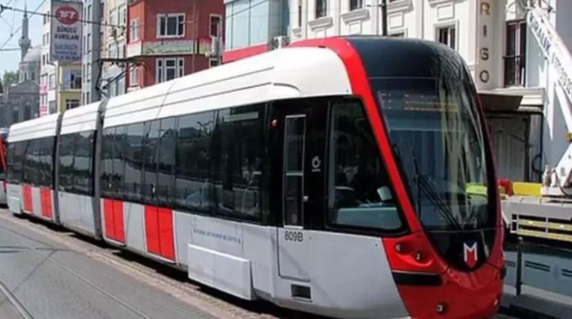 19 mayista yarin pazar gunu toplu tasima araclari marmaray metro metrobus vapur tramvay ve