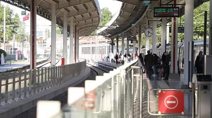 19 mayista yarin pazar gunu toplu tasima araclari marmaray metro metrobus vapur tramvay ve cvuyO24Y