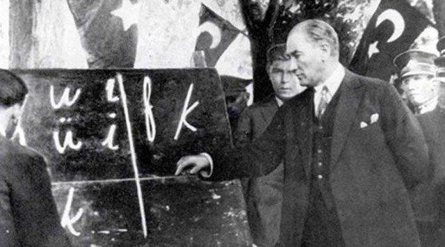 Atatürk’e başöğretmen unvanı ne zaman verildi? 96. yıl öncesi geri sayım sürüyor! İşte Atatürk’ün başöğretmen unvanını aldığı tarih